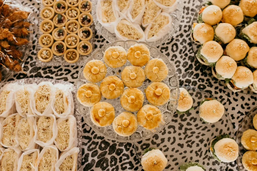 Catering ve Yemek Şirketleri: Güncel Maliyet Rehberi