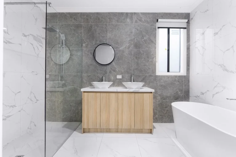 Banyo Yenileme Bütçesi Oluşturma: Güncel Fiyat Aralıkları ve Akıllı İpuçları