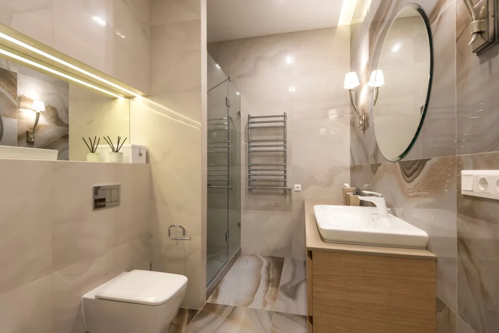 Banyo Yenileme Maliyeti: Güncel Fiyatlar ve Tasarruf İpuçları