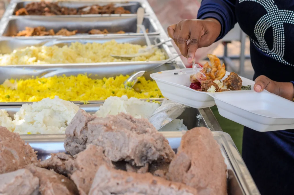 Catering ve Yemek Şirketleri: Güncel Menü & Hizmet Maliyetleri Rehberi